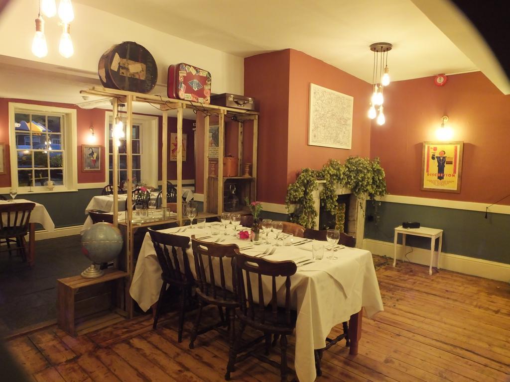 Railway Hotel 法弗舍姆 外观 照片